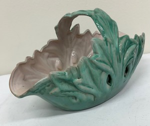 lot 259 image: Vintage Stangl Pottery Terra Rose Basket