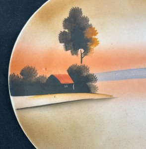 lot 262 image: Stunning Vintage Plate by Meito China