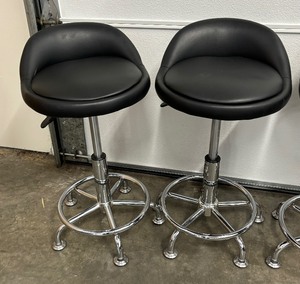 lot 278 image: Four Sleek Black Adjustable Height Stools