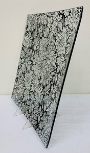 lot 86 image: Beautiful Square Black Floral Glass Serving Dish
