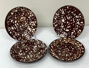 lot 340 image: Vintage Stangl Pottery Plates, Bowls and Shaving Mug