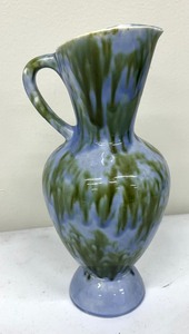 lot 353 image: Stangl Pottery Caribbean Pitcher