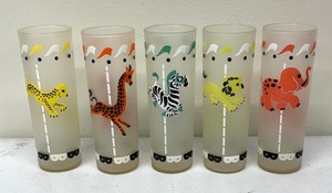 lot 368 image: Five Vintage Libbey Frosted Carousel Tumblers