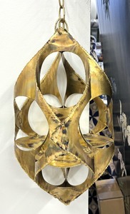 lot 376 image: Mid Century Brass Hanging Candle Holder