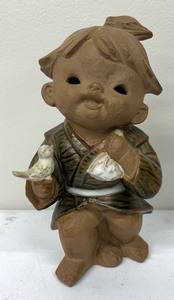 lot 396 image: Two Charming Ceramic Figurines