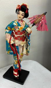 lot 398 image: Asian Style Delights