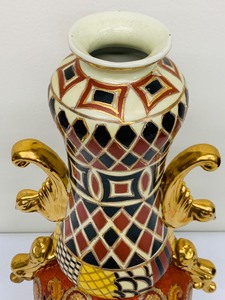 lot 85 image: Gorgeous Vintage Ornate Asian Vase with Gold Bird Accents by Formalities