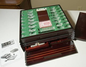 lot 229 image: Vintage Games...Fundex Boardgame Six in One in Wooden Game Chest...