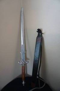 lot 3 image: Vintage Collectible Medieval Barbarian Sword...