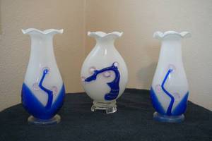 lot 4 image: (3)Collectible Vintage Applied-Glass Vase Murano Art Glass Floral Applique...