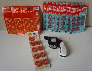 lot 32 image: Vintage Toy JA-RU Super Bang Snub Nose 8 Shot Ring Cap Gun Toy 1996 wNIB Ring Star Caps...