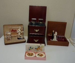 lot 47 image: Vintage Jewelry Boxes, MCM Italian Figure Cat Guitar Man, Laser Engraved 3D Eagle American FlagDolphins Clear Prism Cube Glass Crystal Paperweight...