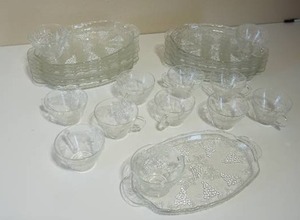 lot 79 image: Vintage Clear Glass Snack Sets