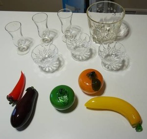 lot 84 image: Beautiful Murano Glass Fruit Vegetable and Vintage Clear Glass Pitcher and Stemware