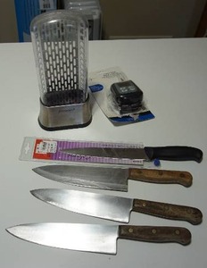 lot 94 image: Home Essentials...Kitchen Knife Set, Stainless Stell Herb Savor...