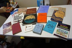 lot 100 image: Books Reichs College of Auctioneering vintage books the modern auctioneer and assorted others