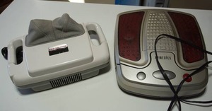 lot 129 image: Pro Shiatsu Plus 9232 Portable Massager Shiatsu Neck Back Legs Arms Feet, Homedics Luxury Foot Massager AK-3
