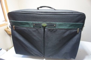 lot 141 image: Lexi International Suitcase Luggage Set