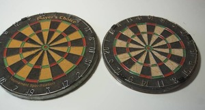lot 148 image: Vintage Players Choice Tournament Specification Bristle Dart Board Sportcraft, WINMAU ACCUDART Thick DART BOARD...