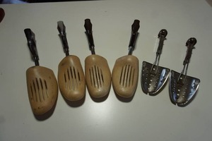 lot 150 image: Vintage Shoe Stretchers