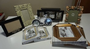 lot 158 image: Unique Tabletop Wall Picture Frames