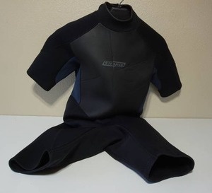lot 168 image: Stearns Wet Suit Neoprene Shortie Black Gray Adult Size X-Large, Long John Wet Suit