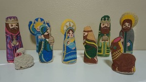 lot 199 image: Holiday DeeCor...1970s Christmas Vintage Embroidery Nativity Creche
