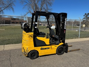 Hyundai 25LC-7A 5000lb LP Forklift