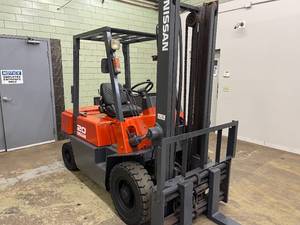 Nissan PJ20 4000lb Gasoline Forklift
