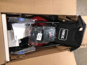 TORO 60-VOLT RECYCLER PUSH LAWN MOWER, 21 IN.  Customer Returns See Pictures