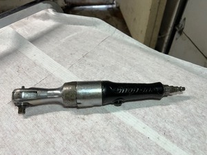 lot 26 image: Snap-on FAR7200 Air Ratchet, Air grinder.