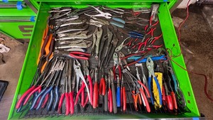 lot 12 image: Vise Grip and Comfort Grip Pliers, Crimpers, Cutters - various sizes and applications.