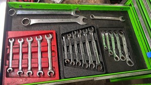 lot 16 image: Combination wrench sets. Some marked Dropped Forge or Snap-on Blue Point, various sizes