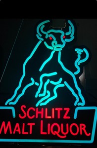 lot 20 image: Schlitz Malt Liquor Lighted Sign