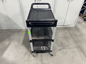 lot 105 image: Rubbermaid Service Cart