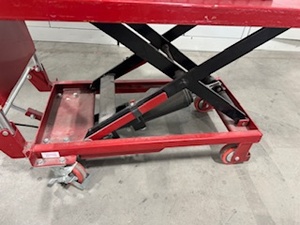 lot 116 image: Uline Lift Table (Red). Model H-1485 and 10 Bins with Dividers