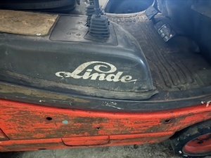 lot 1 image: Linde Forklift H-20