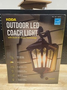 Outdoor LED Coach Light
