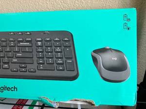 lot 59 image: Logitech Wireless Keyboard and Mouse
