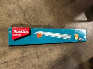 Makita 55 in. Plunge Saw Guide Rail    Customer Returns See Pictures