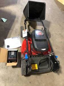 Toro 60V 21in Push Lawn Mower 4Ah Kit  Customer Returns See Pictures