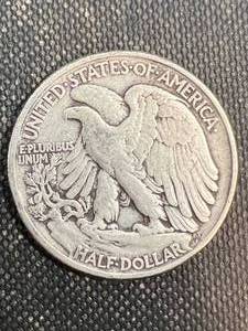 lot 43 image: 1946 US WALKING LIBERTY HALF DOLLAR