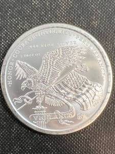 lot 44 image: 2 TROY OZ .999 FINE SILVER DONALD TRUMP ROUND