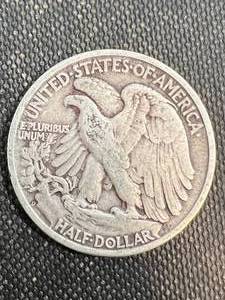lot 48 image: 1946-D US WALKING LIBERTY HALF DOLLAR