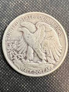 lot 53 image: 1947 US WALKING LIBERTY HALF DOLLAR