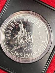lot 80 image: 1975 CANADIAN SILVER DOLLAR