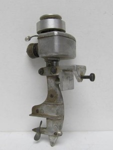 lot 30 image: Vintage 1950s Atwood WEN-MAC Toy Outboard Motor