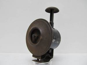 lot 31 image: Vintage 1920s Era Klaxon Automobile Plunger-Type Car Horn