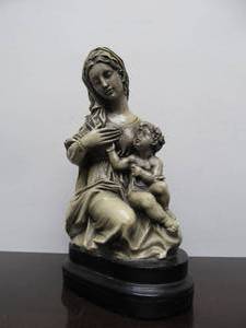 lot 44 image: Signed Santini Sculpture of Mary wBaby Jesus