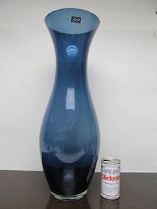 lot 47 image: HUGE Blue Art Glass Watra Vase by Alicja Glass - Poland